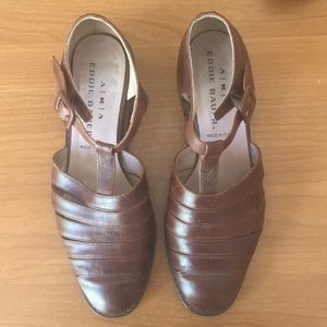 Vintage Eddie Bauer fisherman sandals